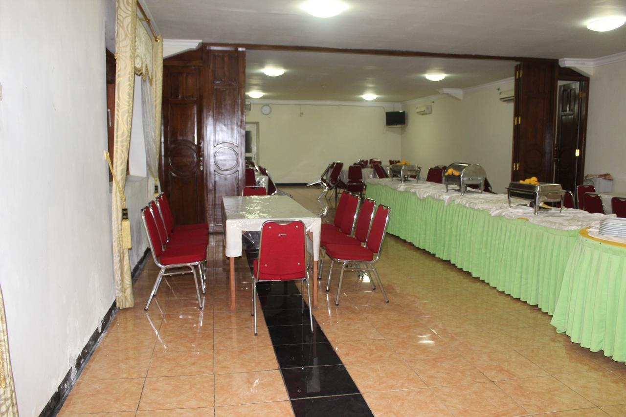 Sinar Bintang Hotel Cepu Zewnętrze zdjęcie